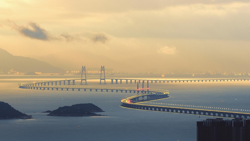 10、龐源租賃參建國(guó)家“世紀(jì)工程”港珠澳大橋（2012—2017年）_副本.jpg